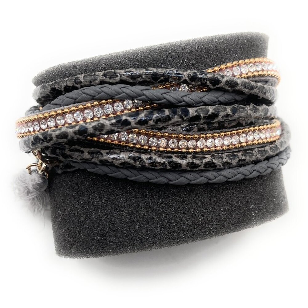 Unique Magnetic Wrap Bracelet (G29)   4079